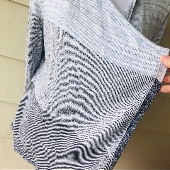 Lou & Grey • Blue & Gray Ombré Cardigan • Super Pretty Colorblock Pattern! - Picture 5 of 6